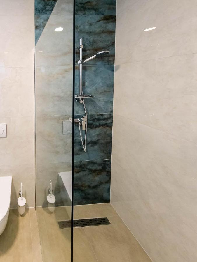 Maresole Beachfront Residence Porec Ngoại thất bức ảnh