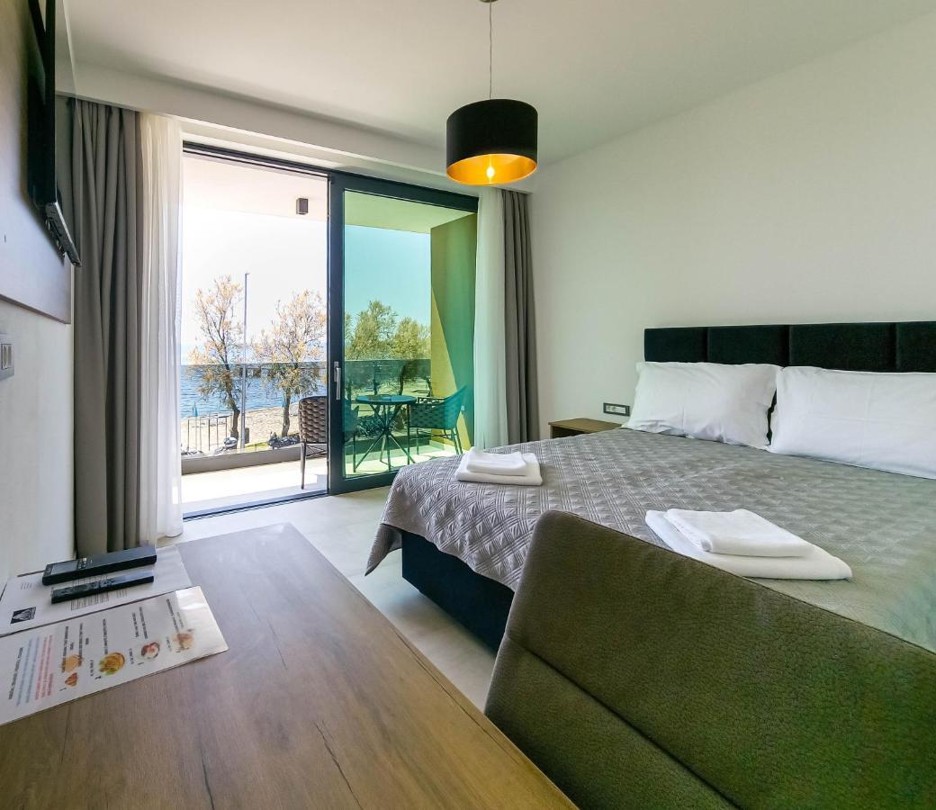 Maresole Beachfront Residence Porec Ngoại thất bức ảnh
